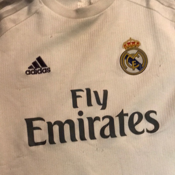 2016 Real Madrid jersey - Picture 4 of 4